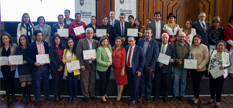 Gobierno entrega 2.5 millones de dólares para impulsar investigación agropecuaria