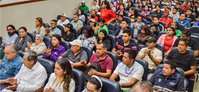 Más de 250 estudiantes, agricultores y técnicos del Guayas se capacitan en la prevención de enfermedades en musáceas